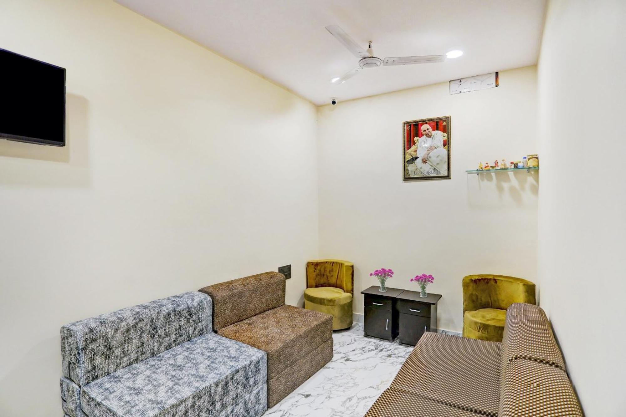 Hotel O Royal Lotus Stay Near Ip Extension Metro Station Új-Delhi Kültér fotó