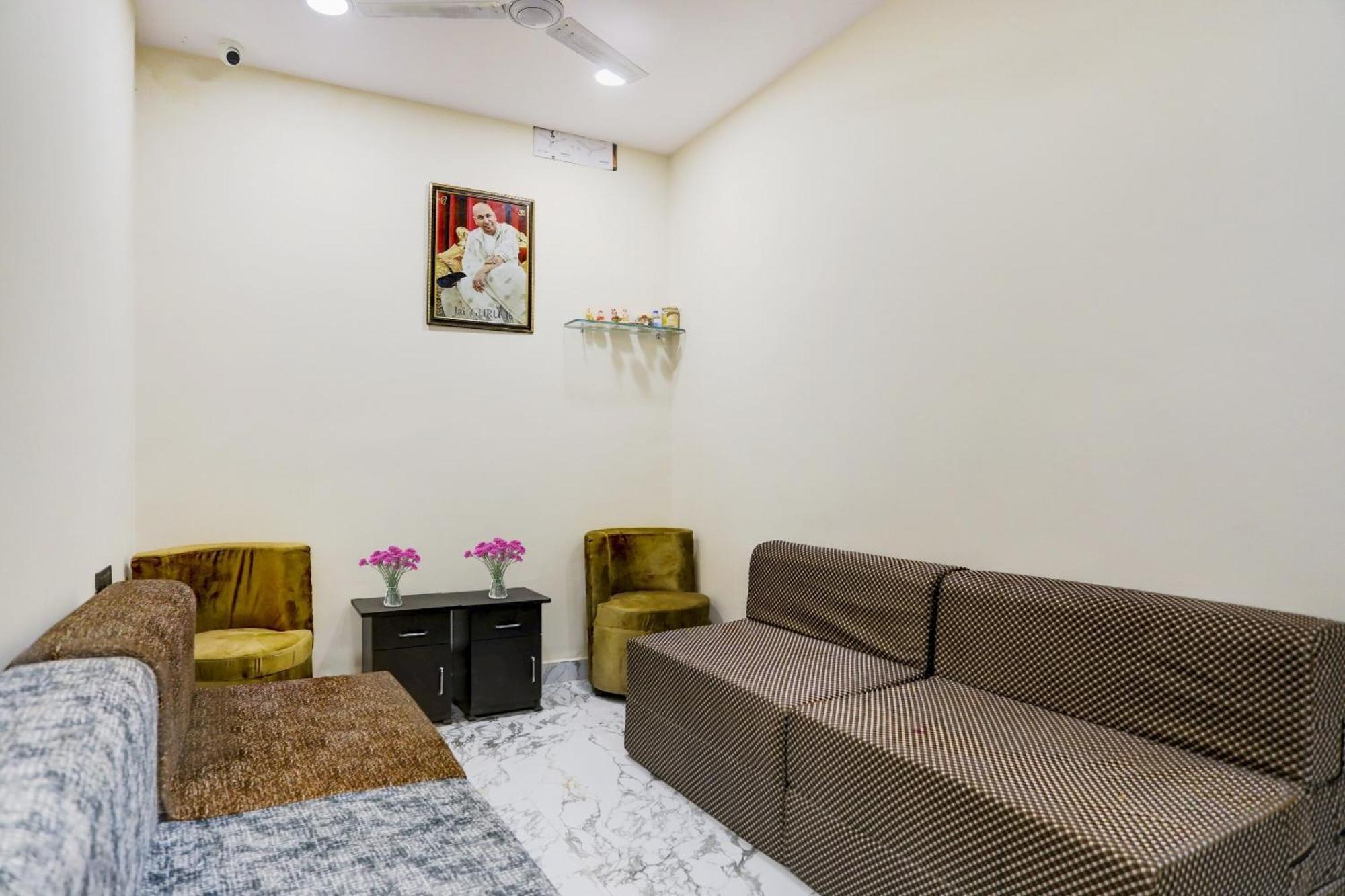 Hotel O Royal Lotus Stay Near Ip Extension Metro Station Új-Delhi Kültér fotó